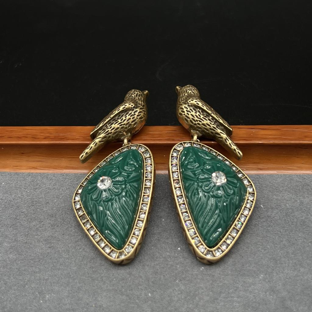 Бренд Mihmily - французские серьги с зелеными геометрическими бриллиантами, преувеличенный ретро-стиль в стиле суда