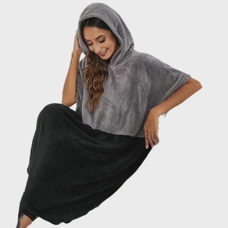 «Летний двухцветный повседневный халат из кораллового флиса с капюшоном»