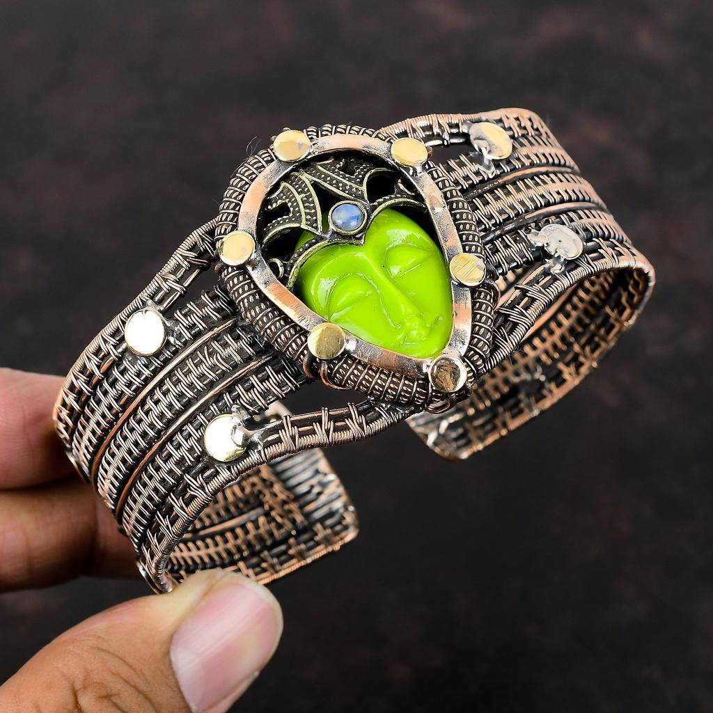 Зеленый резной браслет-манжета с лицом из кости, медная проволока, регулируемый браслет-манжета, ручная работа, радуга, лунный камень, драгоценные камни, ювелирные изделия для подарка