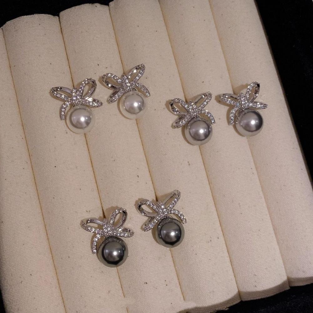 Seiko Version Earrings, Silver Needles Full of Diamonds, Bow, Shijia Pearl Stud Earrings, Femininity, Niche Sense, Fashionable and High-end Earrings.
