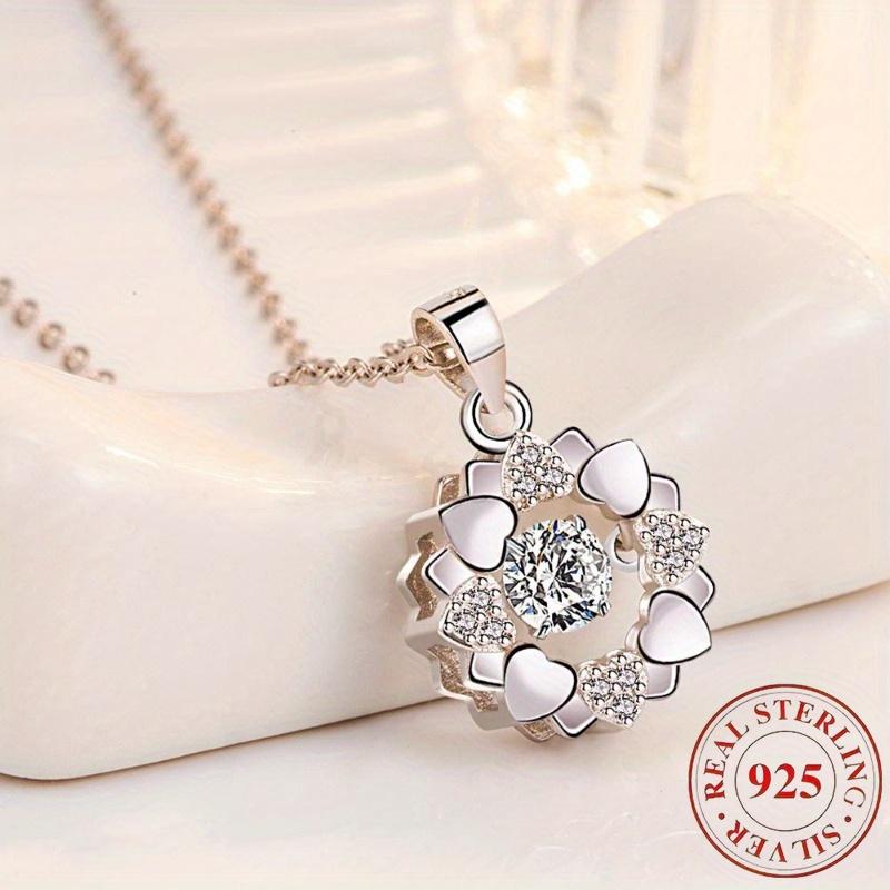 925Sterling Silver Heart-Shaped Snowflake Synthetic Zircon Pendant Necklace Exquisite and shiny synthetic zircon design suitable for daily wear and