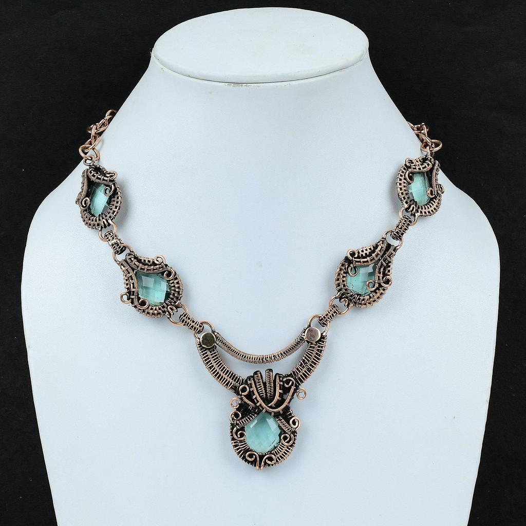 Восхитительное ожерелье из чистой медной проволоки с драгоценным камнем аква-апатит ручной работы