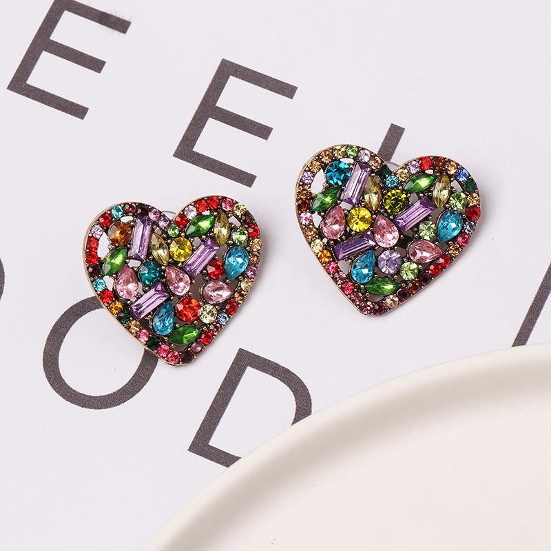 Korean Fashion Heart Metal Hollow Stud Earrings For Women Girl Luxury Bling Color Crystal Party Jewelry Aesthetic Accessories