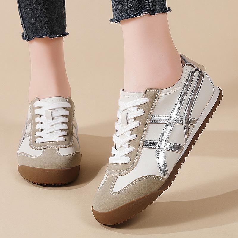Spring and Autumn Retro Versatile Board Shoes Trendy Sports and Leisure Shoes Flat White Shoes Women's Shoes