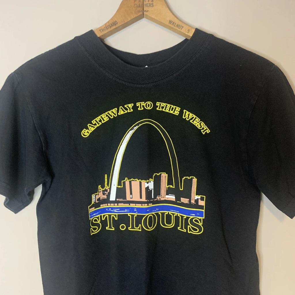 VTG St Louis Gateway to the West Graphic Tshirt 90s Adult Small Tourist Travel