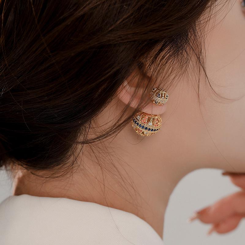 "2023 New Style Hollow Ball Exaggerated Round Earrings - High-End Ancient Design for Women"