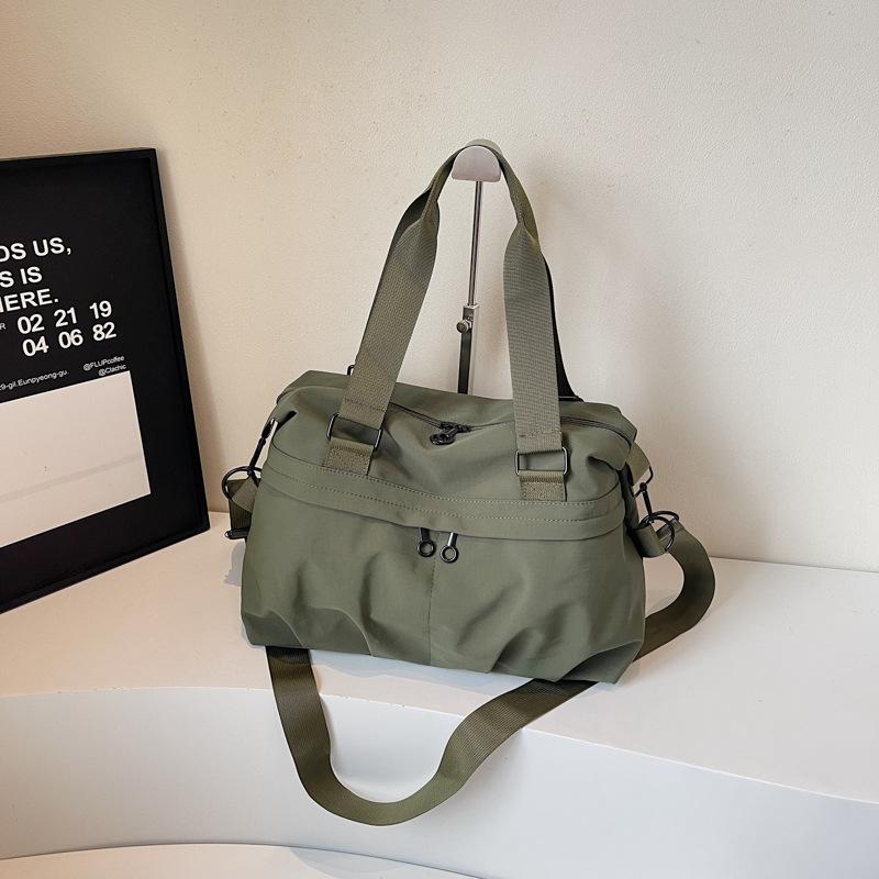 Спортивная сумка большой вместимости для отдыха 2025 новая корейская версия модная в иностранном стиле сумка через плечо простая дорожная сумка-мессенджер
