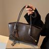 2024 Женская Высококлассная Ретро Сумка-тоут на плечо Большой Вместимости Осень/Зима