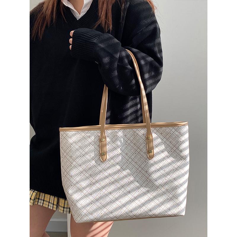 Ielgy Retro Premium Texture Tote Bag Commuter Large Capacity Shoulder Bag