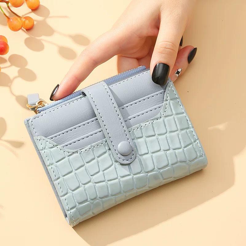 Women's Korean Retro Crocodile Pattern Wallet with Multi-Card Slots and Coin Purse