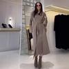 Элегантное женское трикотажное платье с длинным рукавом и круглым вырезом и тренч, комплект, осень 2025