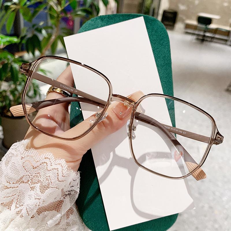 Ultra-Light Anti-Blue Light Square Frame Myopia Glasses For Women'S Advanced Sense Of Whitening Light Tea Large Frame Glasses