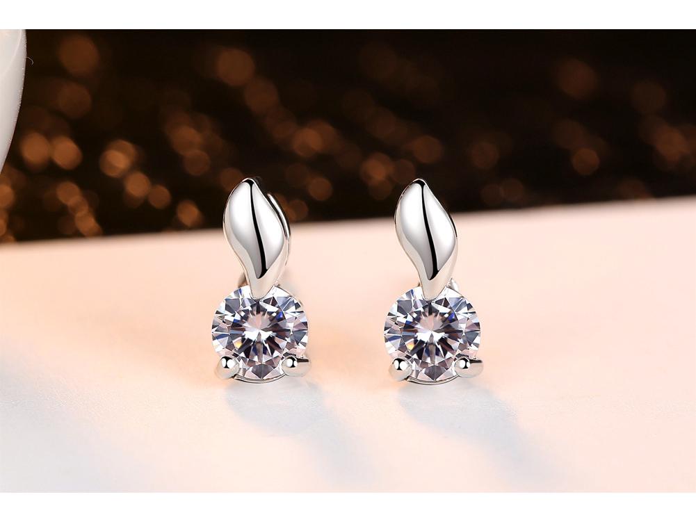 Fashionable Round Zircon Leaf Stud Earrings for Women