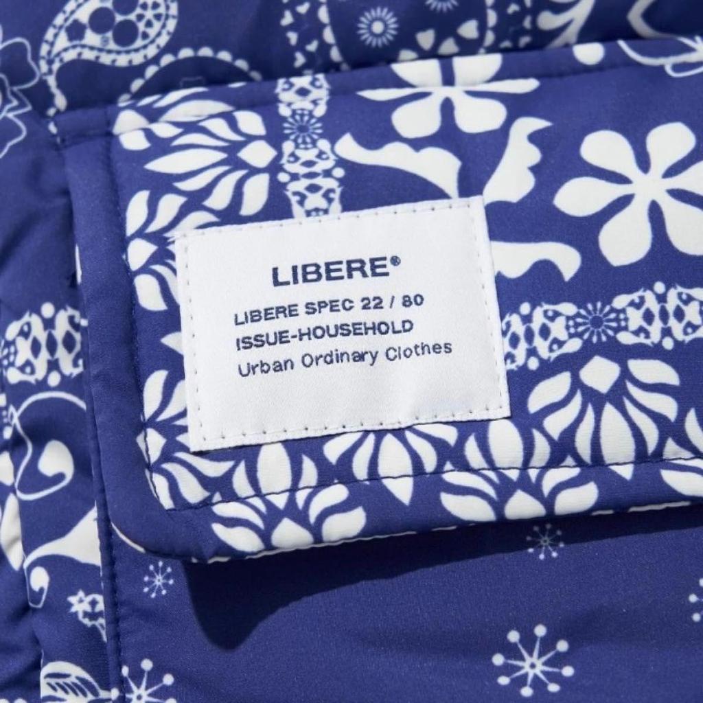 Б/у Отличное состояние жилет пуховый bandana LIBERE M пейсли сине-темно-синий стрит 51 000 розничная цена распродан верхняя одежда