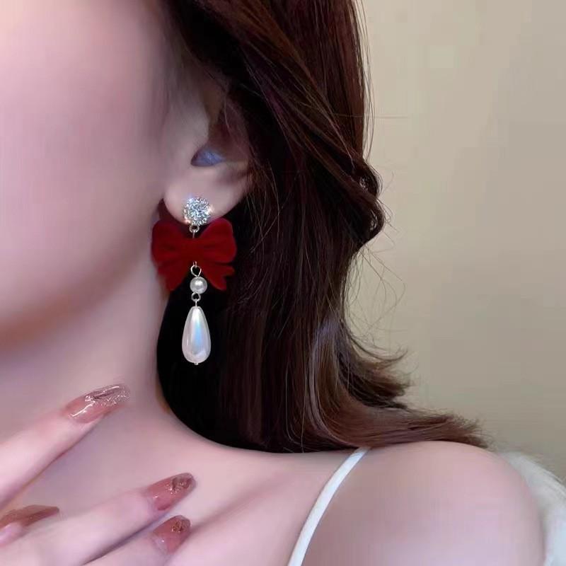 Элегантные красные серьги-кисточки с бантом из флокированной ткани – коллекция осень/зима для женщин