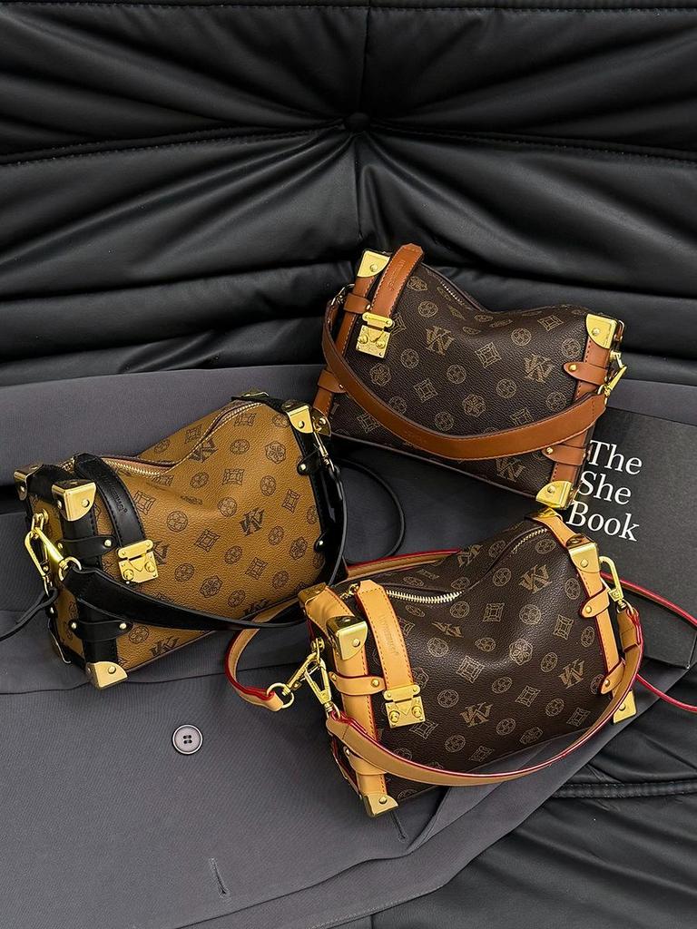 European & American Retro Monogram Crossbody Pillow Bag - Versatile Handbag for Women