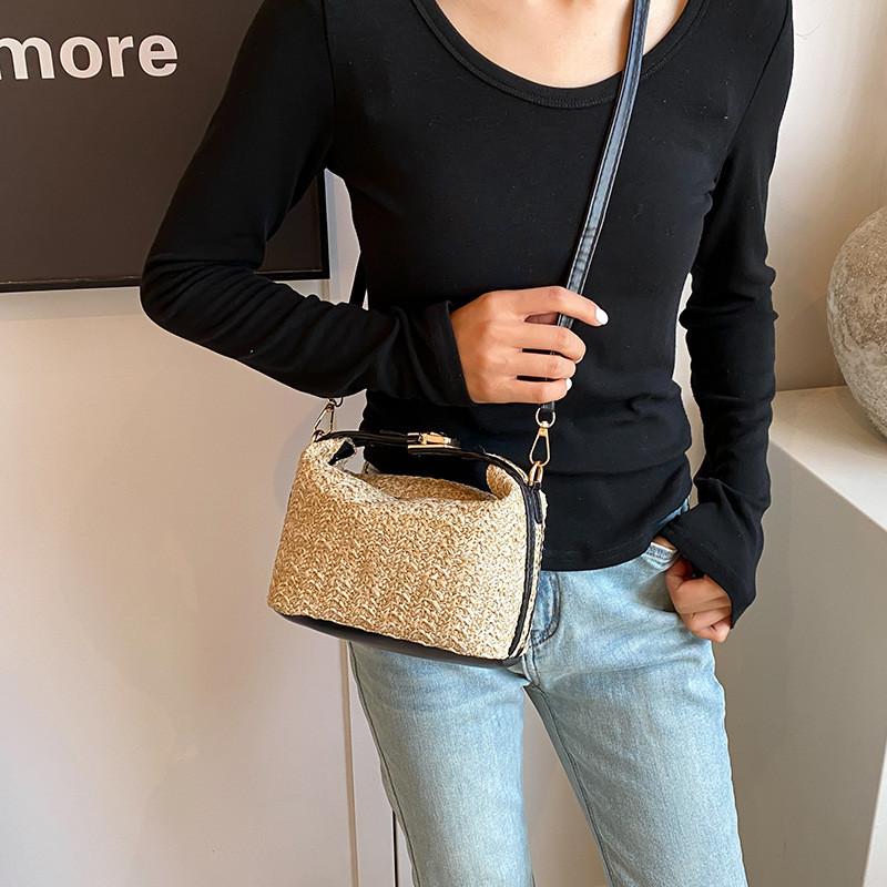 Summer Womens Woven Shoulder Bag With Zipper Closure For Casual Daily Use