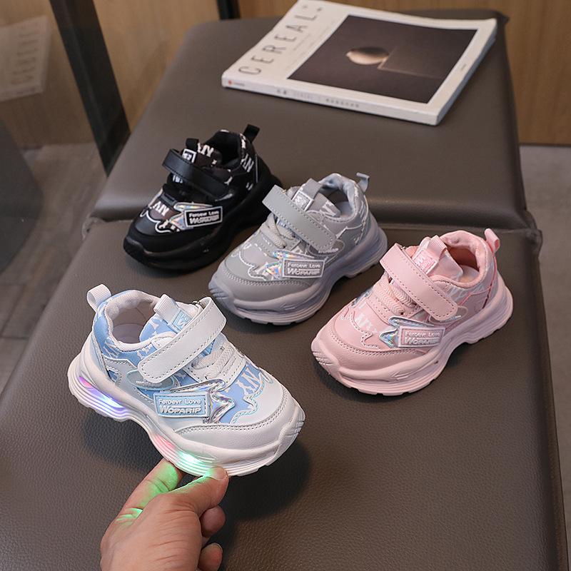 Модная детская обувь на мягкой подошве, повседневная обувь для мальчиков, нескользящая детская обувь, простая спортивная обувь для девочек, удобная для ребенка, светящаяся обувь