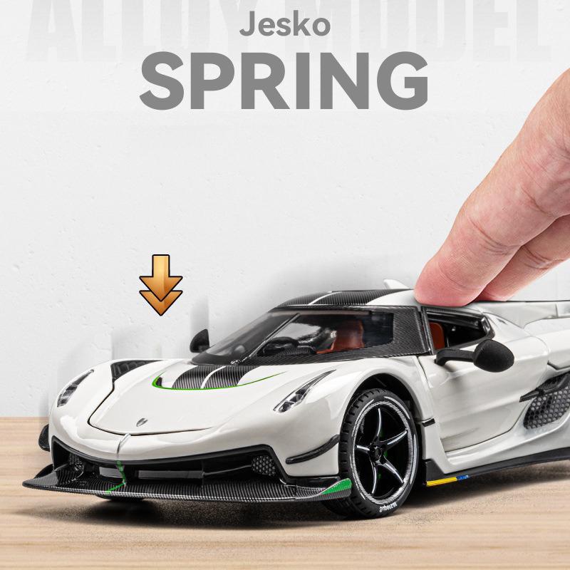 1/24 Lamborghini Koenigsegg JeskoToy Cars Модель литой коллекционной машины со звуком и светом