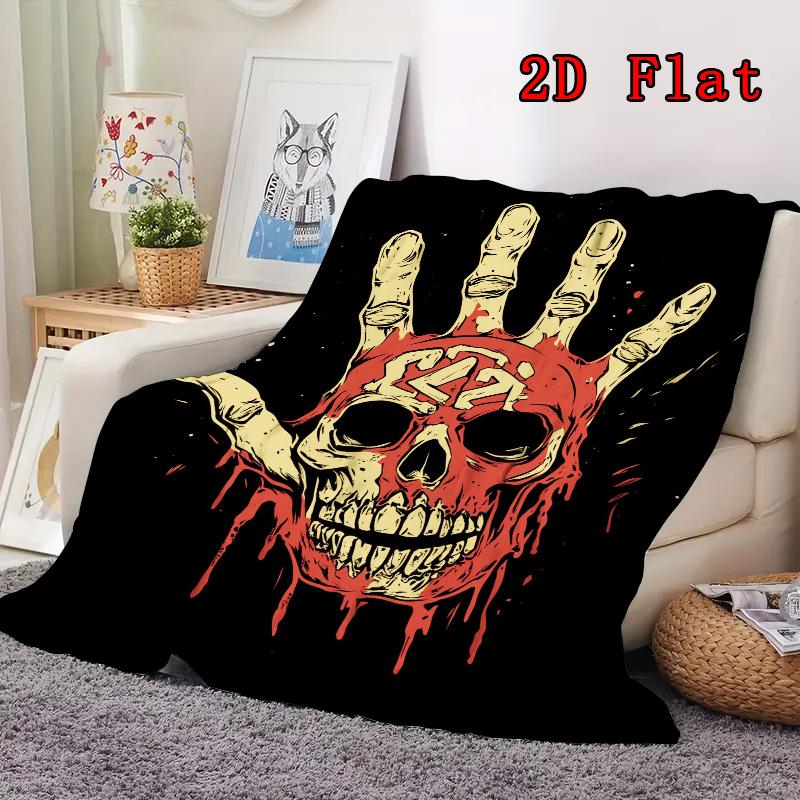 Skull with Bloody Hand 2D Flat Pattern Flannel Blanket High quality All Seasons Warmth and Comfort Perfect for Christmas Gifts.MMT0918387