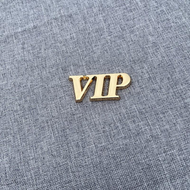 Car VIP metal car sticker VIP word logo Car logo Tail logo Side label Fender body scratch sticker