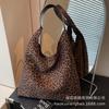 Leopard Print Bag Women's Large Capacity 2025 New Autumn and Winter Leisure Shoulder Mother and Child Bag Versatile Work Commuter Tote Bag