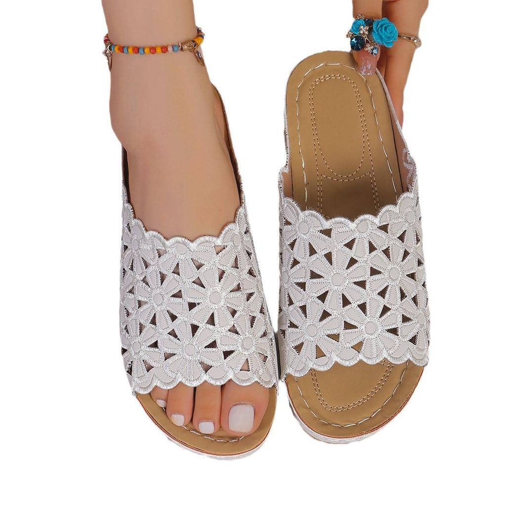 Женские элегантные босоножки с цветочным принтом и удобным дизайном – универсальные шлепанцы на стильной танкетке с вырезом для повседневной носки, пляжные сандалии