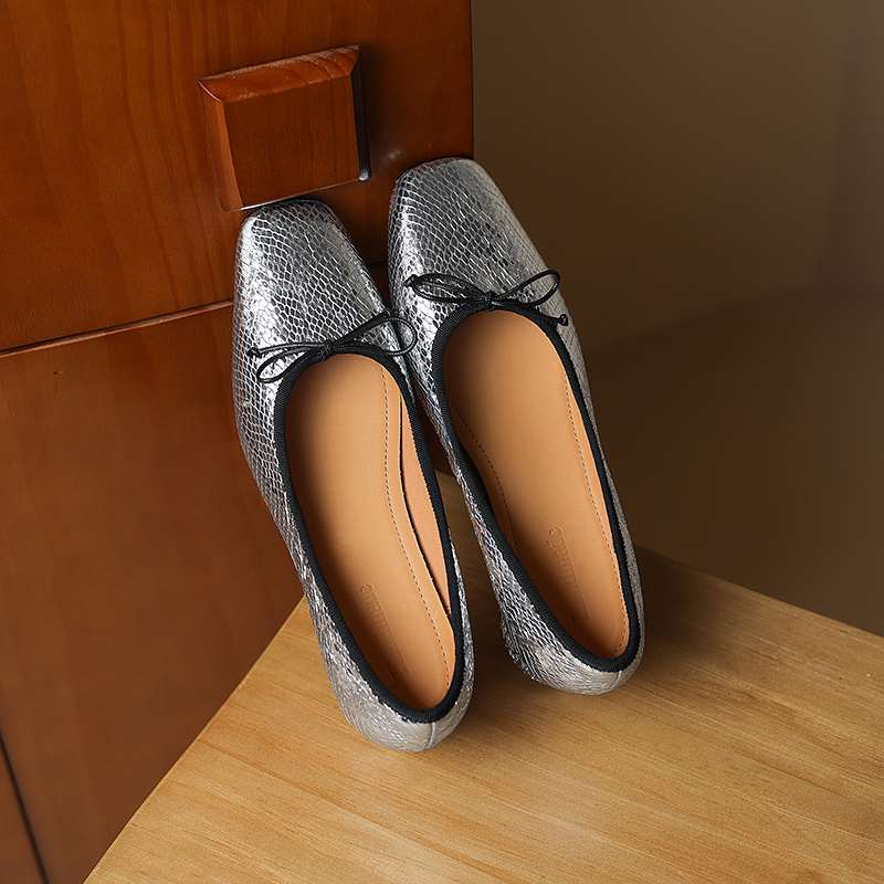 Krazing Pot Овечья кожа Лето Весна Осень Средний каблук Slip on Женские бабочка-узлом Европейский дизайн квадратный носок туфли-лодочки с неглубокой подошвой