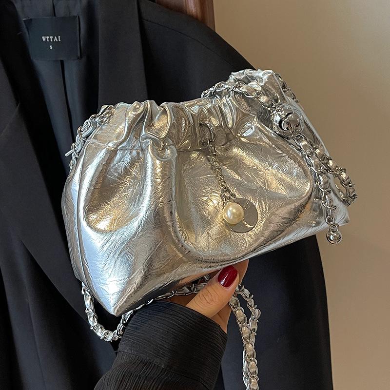 Трендовая дизайнерская женская сумка-ведро на цепочке через плечо и кроссбоди 2023