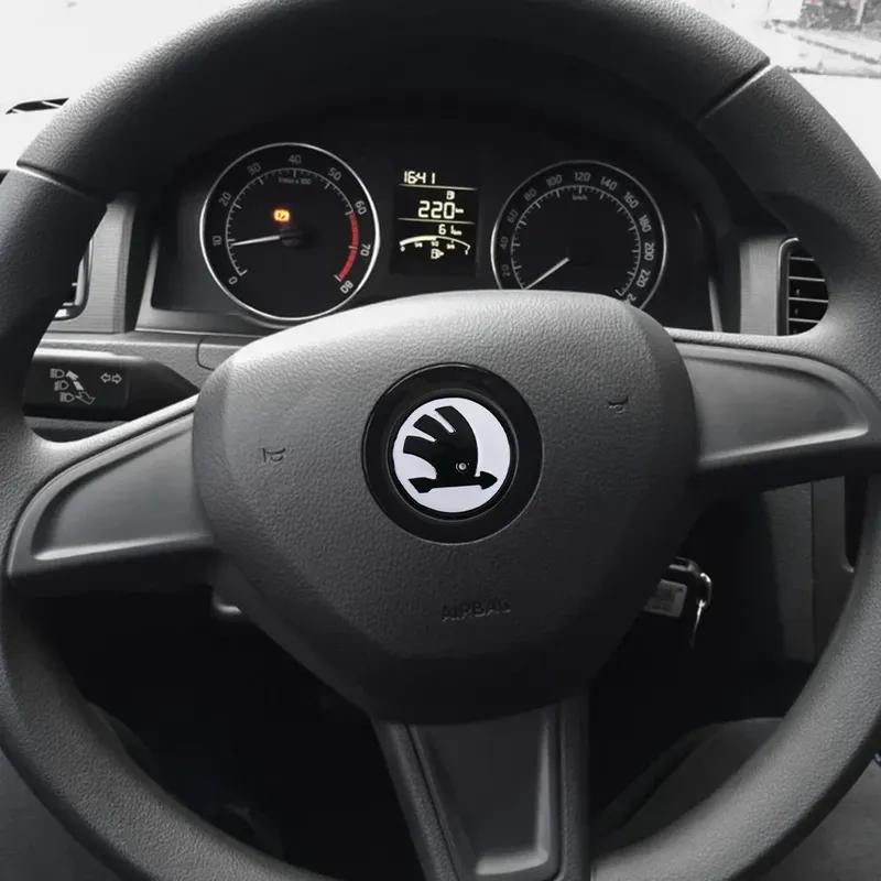 63 мм Наклейка на центр руля автомобиля для Skoda Vision-E 440 Felicia Afriq Kamio Fabia Octavia Kodiak Kamik ABS Аксессуар