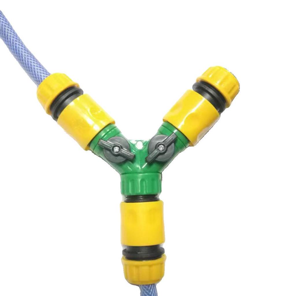 Гибкий садовый шланг с Y-образным разветвителем и быстросъемным наконечником