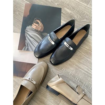 Отлично носить! Французский замок 2025 Весна и Осень Ретро Туфли-лодочки с квадратным носком Одинарные туфли Лоферы Маленькие кожаные туфли Женские