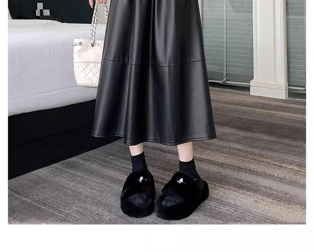 2024 Autumn/Winter PU Leather Mid-Length Skirt: Versatile Fashion Umbrella Design with Elastic Waist.