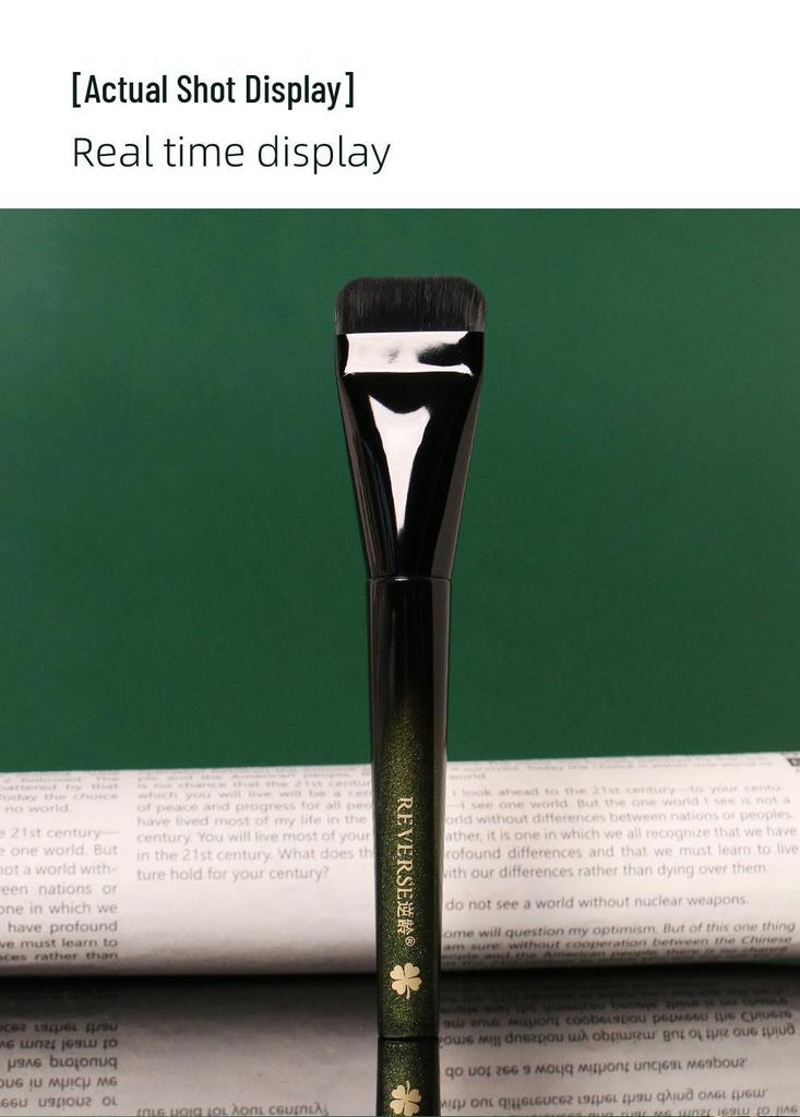 Плоская кисть для тональной основы M59 - Антивозрастная, Не впитывающая, Бесшовная, Портативная, Идеальна для чувствительной кожи, Идеальна для начинающих.