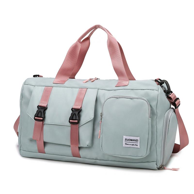 Дорожные сумки большой вместимости можно установить на выдвижную ручку, фитнес-сумки, отделения для обуви, дорожные сумки для посадки в самолет, водонепроницаемые сумки