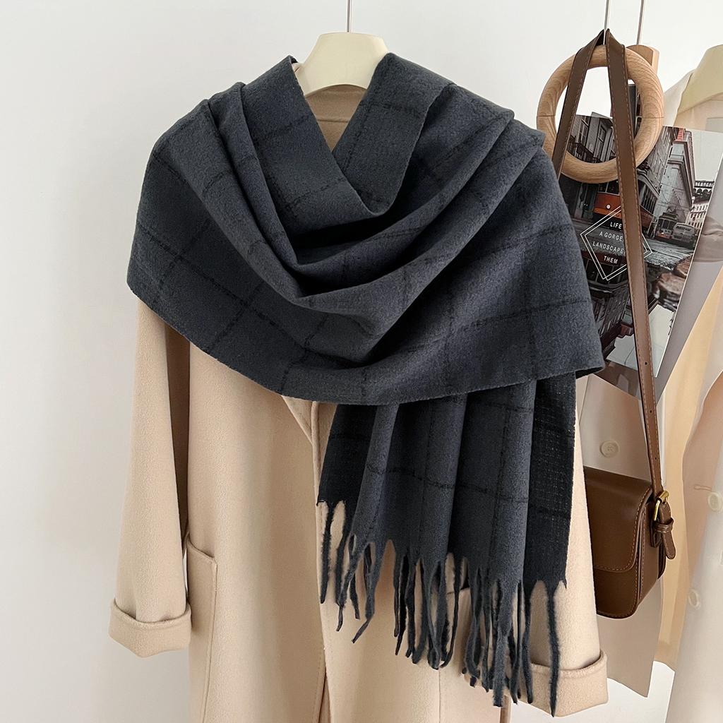 Autumn and winter new products simple and fashionable plaid scarf versatile warm scarf extended plaid fringed shawl