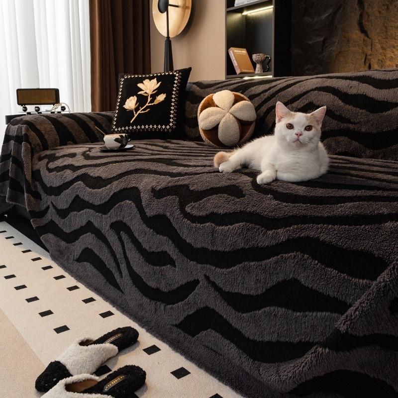 1pc Zebra Stripes Jacquard Contrast Colour Warm Fleece Sofa Towel, Sofa Winter Leisure Blanket for Living & Bed Room Decor