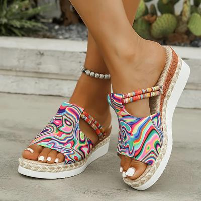 Модные радужные сандалии на танкетке с граффити для женщин Лето 2025 Сандалии на платформе с открытым носком Женские сандалии на ремешке с пряжкой Толстая подошва Пляжная обувь