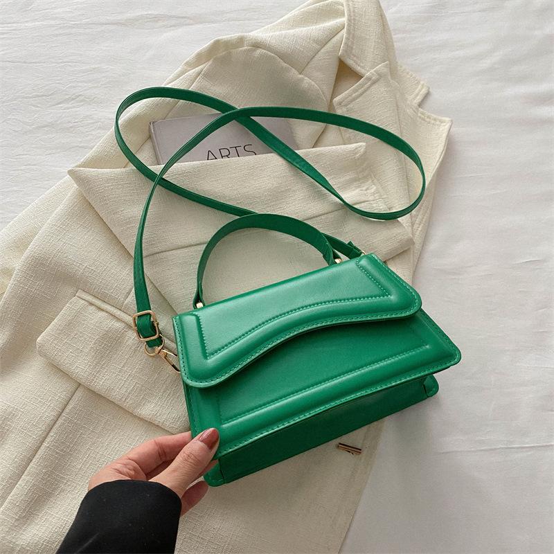 Зарубежный стиль простая однотонная сумочка 2025 ранняя весна новая универсальная ins на плечо сумка-мессенджер маленькая квадратная сумка женская