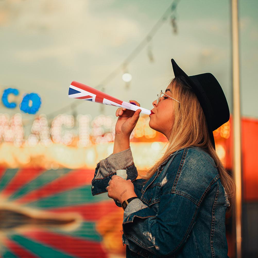Шумные палочки Union Jack Jubilee Party Пластиковые многоразовые party-рожки для Платинового юбилея Королевы 2022