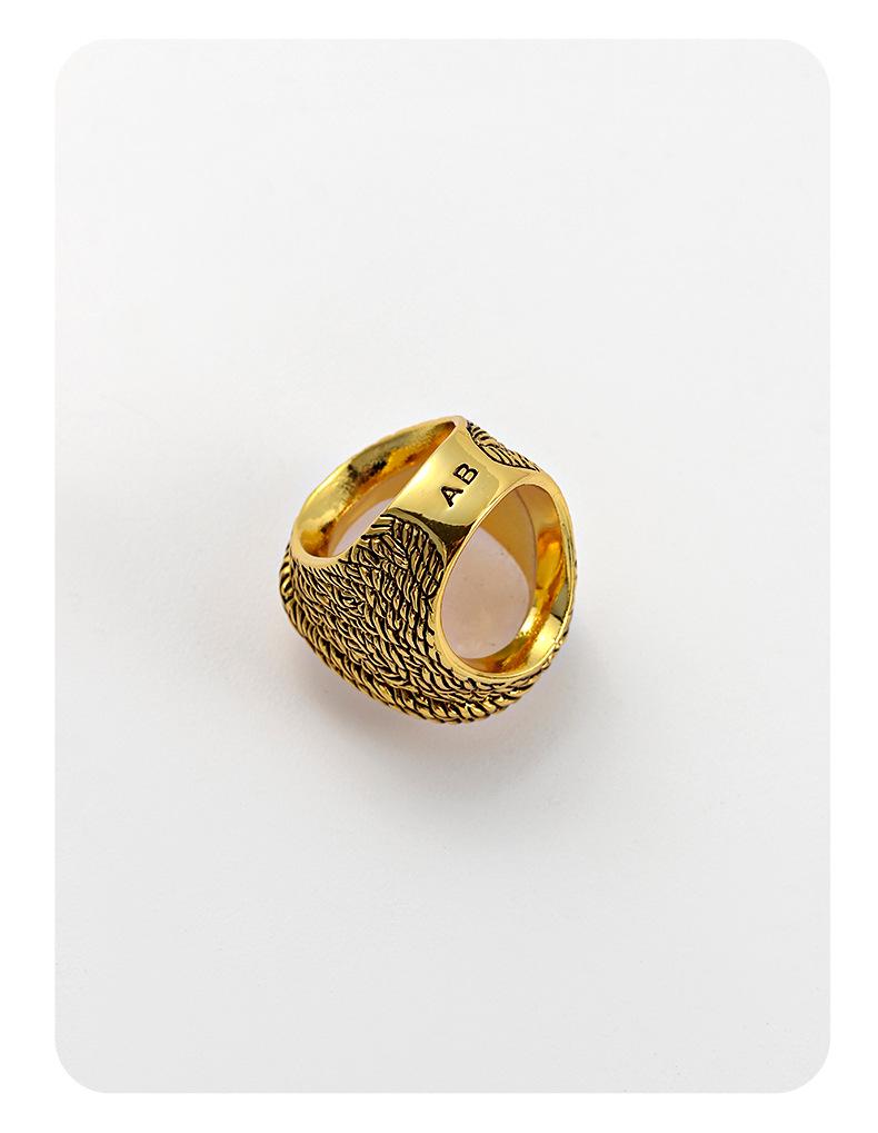 Винтажное состаренное французское кольцо с драгоценным камнем для женщин: Изысканный, Высококлассный, Легкая Роскошь, Вдохновляющая Элегантность в Стиле INS.