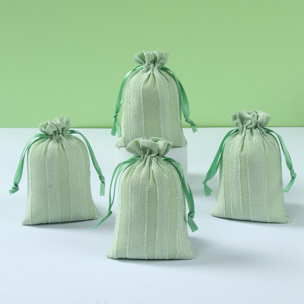 Valentines Day Gift Bags for Girlfriends Pure Floral Candy Bags Color Packaging Drawstring Pouch Bags Wedding Party Decorations