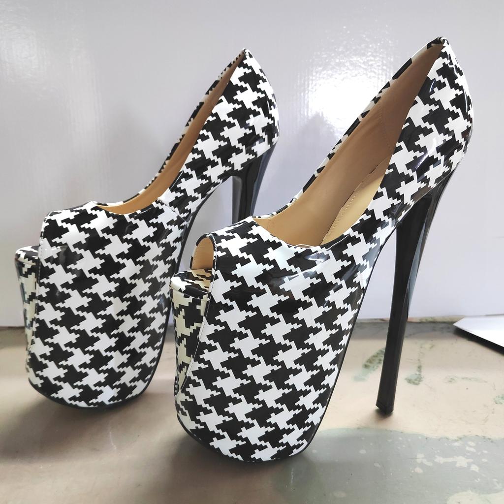 22cm Sexy Peep Toe Platform Women PumpsSuper High Thin Heels Patent Leather Wedding Stilettos Large Size 9 Inches Wedding Shoes