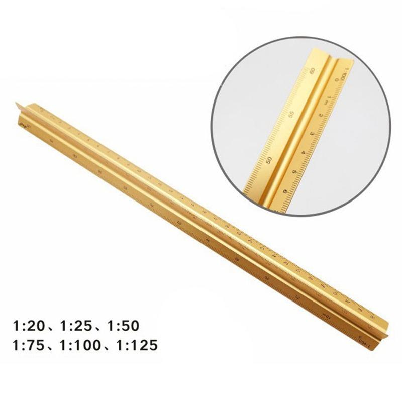 Метрическая треугольная линейка для рисования. 30 см