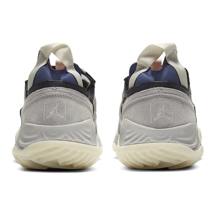 Кроссовки унисекс Air Jordan Delta Breathe Clear Medium Grey Светло-бежевый Насыщенный красный CW0783-901