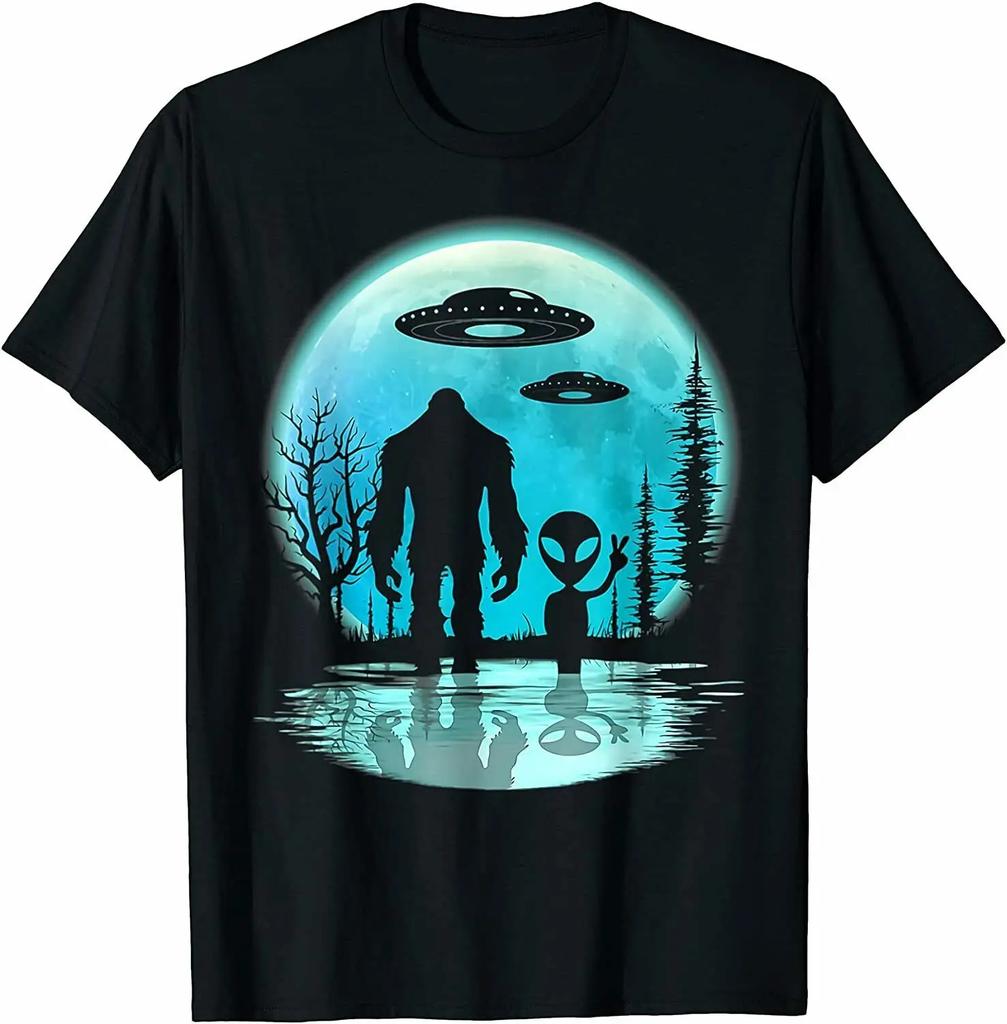 Bigfoot Alien UFO Full Moon Reflection T-shirt