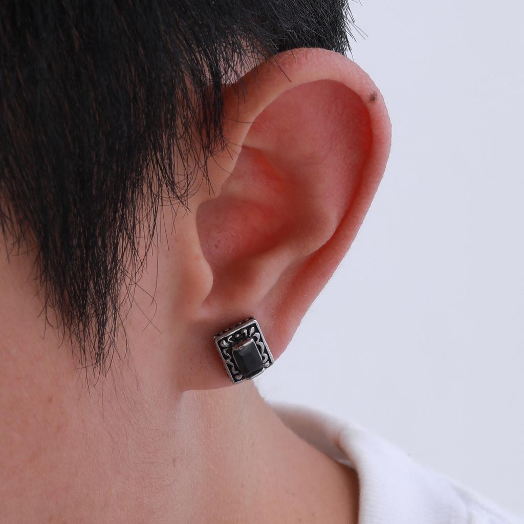 Male Fashion Simple Personality Ear Stud Trend Neutral Stainless Steel Earrings Men Retro Zircon Popular Versatile Ear jewelry