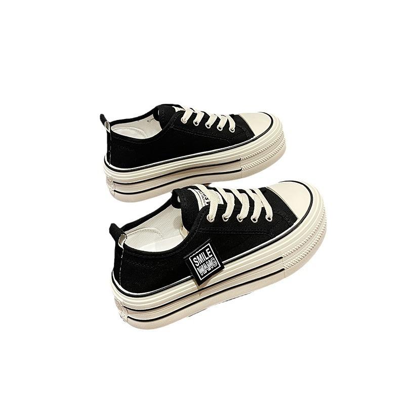 Женские парусиновые туфли на платформе 2025 года, летняя новая корейская версия, повседневная спортивная обувь, круглая обувь на шнуровке, универсальные маленькие белые туфли