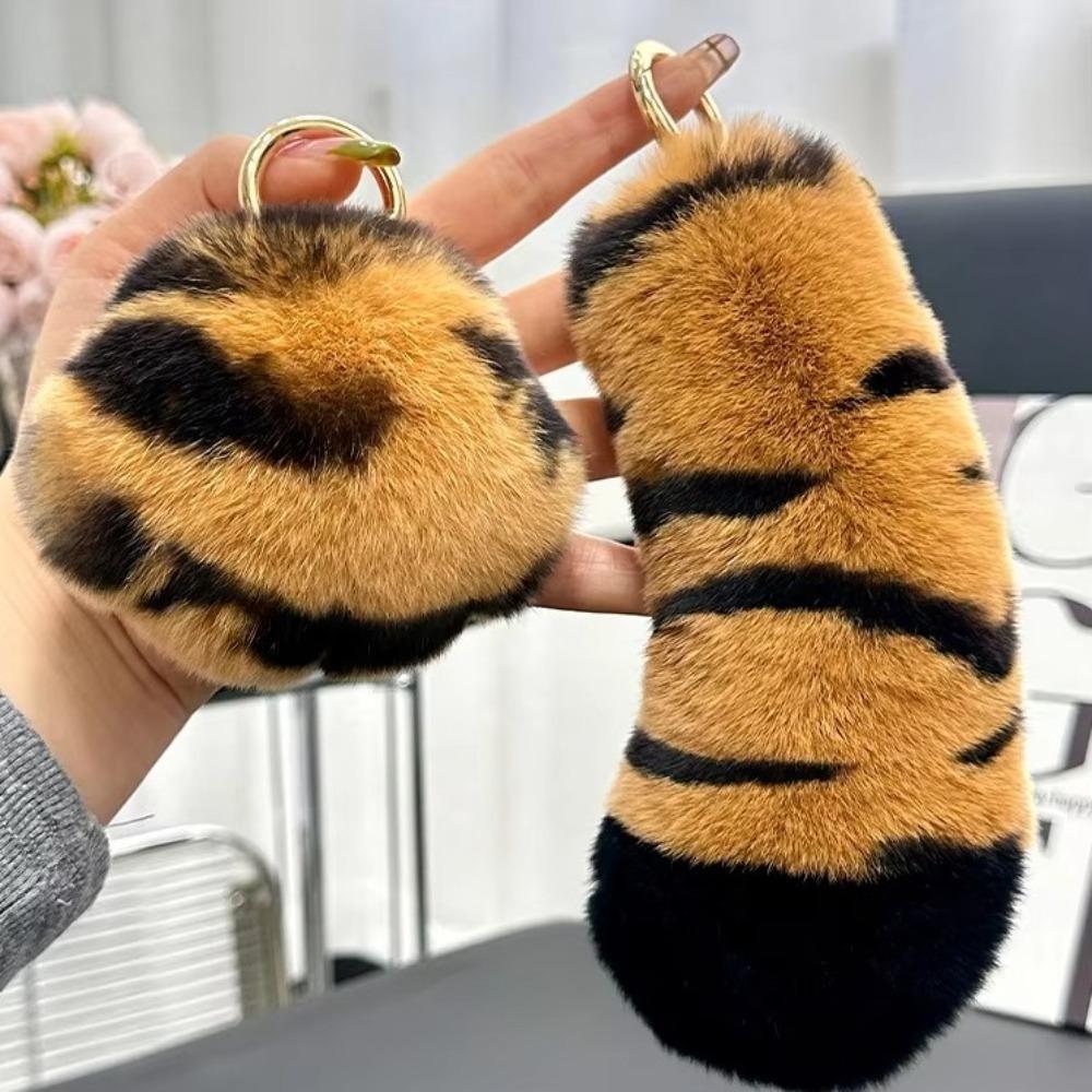 Rabbit Fur Big Cat Paw Keychain Stuffed Animal Tiger Tail Bag Charms Ornmant with Key Ring Fluffy Soft Plush Doll Pendant