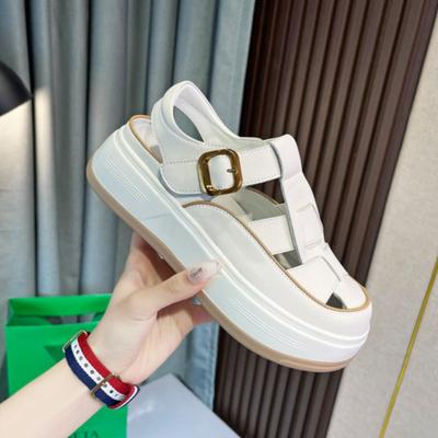 Женские босоножки на платформе, кожаные римские босоножки Baotou, женская летняя новая обувь 2025 года с вырезами, повседневные сандалии